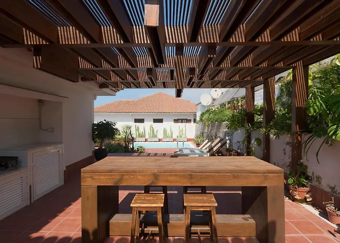 Superior G: Private Pool & Concierge Lägenhet