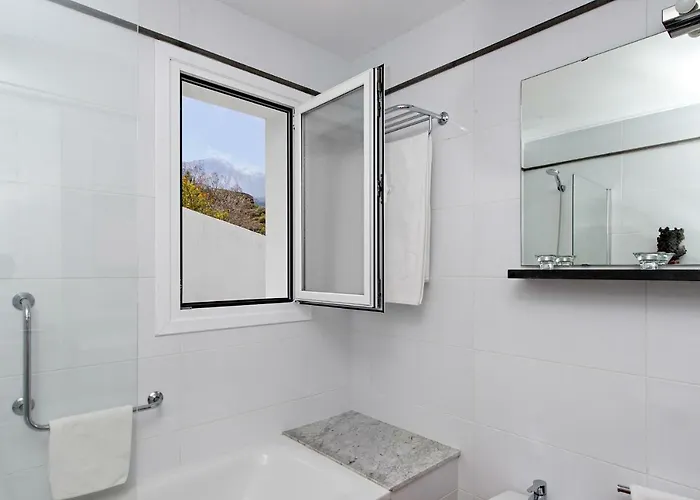 Superior G: Private Pool & Concierge * איקוד דה לוס וינוס